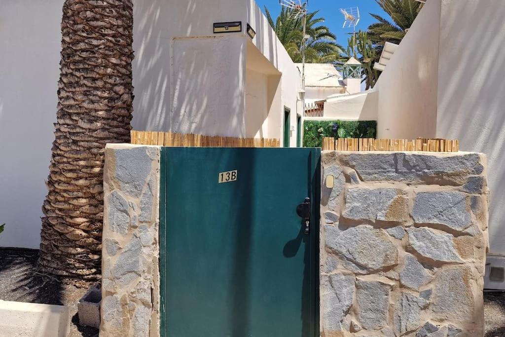 Rockbeach Bungalow Costa Teguise Luaran gambar