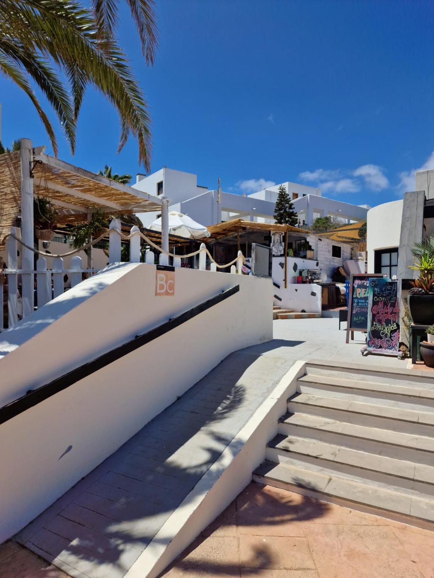 Rockbeach Bungalow Costa Teguise Luaran gambar